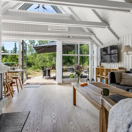 Albertina - 900m From The Sea By Interhome