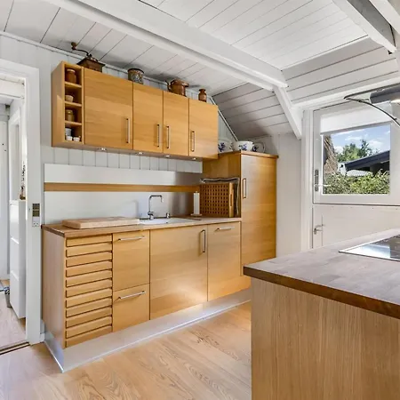 Albertina - 900m From The Sea By Interhome
