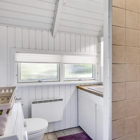Ferienhaus Albertina - 900m From The Sea By Interhome Bøtø By
